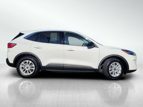 Certified 2022 Ford Escape SE image 3
