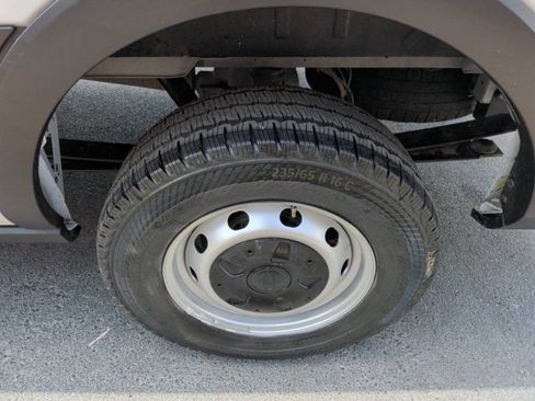 Used 2024 Ford Transit 250 148 Medium Roof RWD image 16