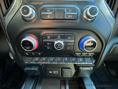 Used 2022 GMC Sierra 2500 Denali image 28