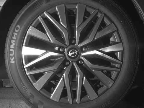 Used 2025 Nissan Altima 2.5 SV FWD image 15
