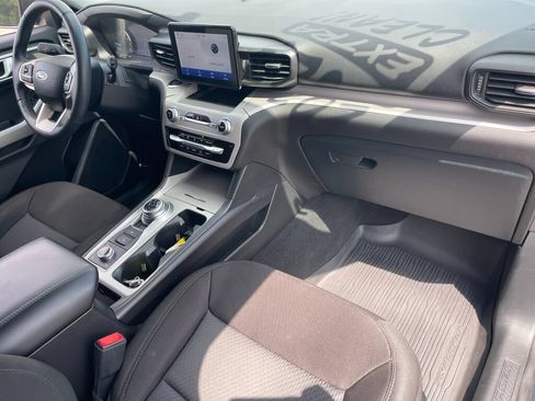 Certified 2023 Ford Explorer XLT AWD/4WD image 35