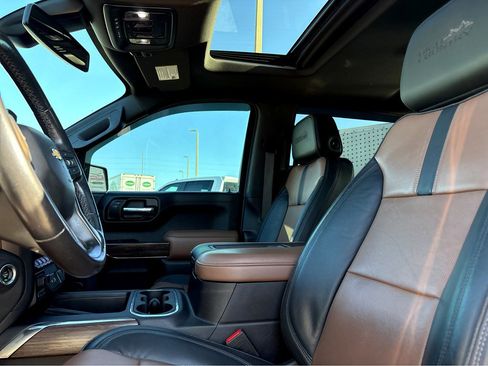 Used 2022 Chevrolet Silverado 1500 High Country image 19