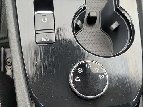 Used 2023 Nissan Rogue SV AWD/4WD image 22