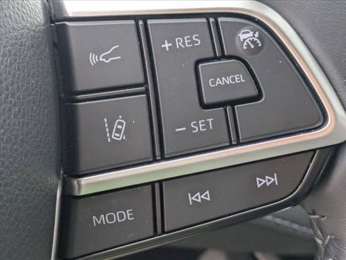 Used 2023 Toyota Highlander XSE AWD/4WD image 13