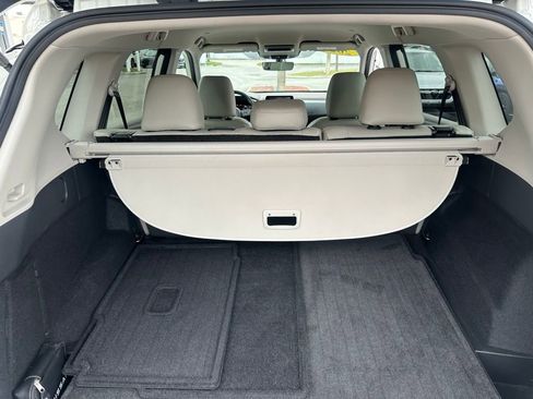 Used 2023 Nissan Rogue SV image 7