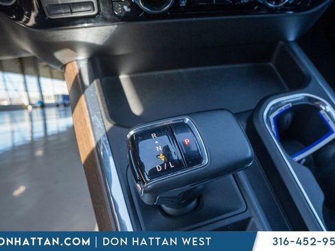 Used 2023 Chevrolet Silverado 1500 High Country w/ Z71 Off-Road Package image 10