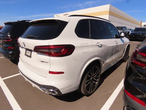 Used 2023 BMW X5 xDrive40i w/ Executive Package image 3