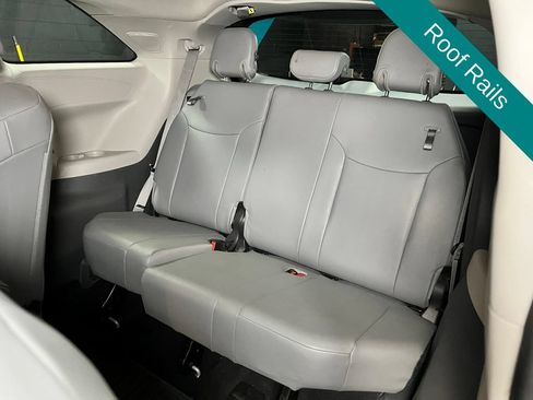 Used 2024 Toyota Sienna XLE w/ XLE Plus Package AWD/4WD image 19