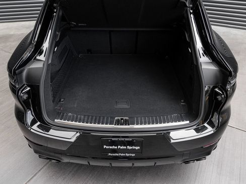 Certified 2025 Porsche Cayenne S AWD/4WD image 30