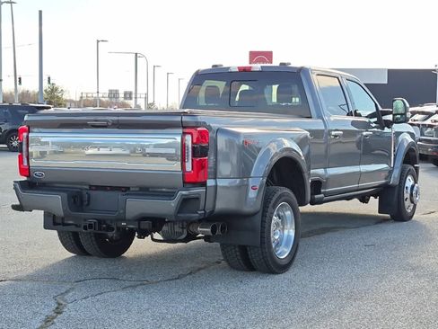 Used 2024 Ford F450 Limited w/ FX4 Off-Road Package image 3