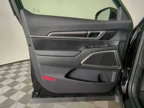 New 2025 Kia Telluride S image 31