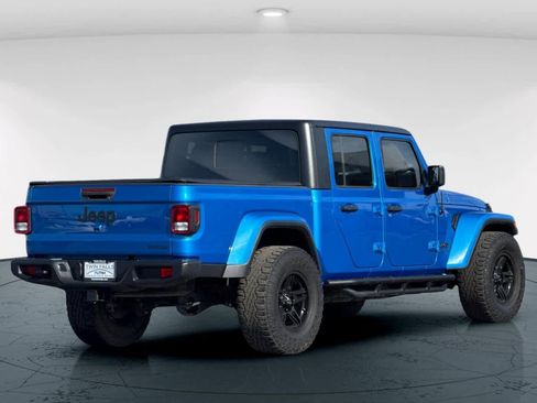 Used 2021 Jeep Gladiator Sport image 2