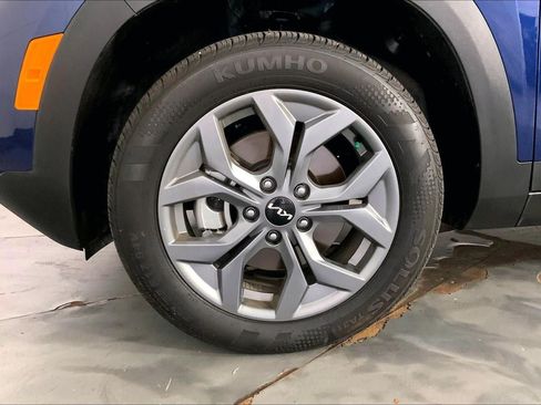 Used 2026 Kia Seltos LX AWD/4WD image 9