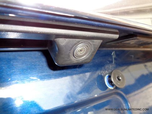 Used 2018 Volkswagen Atlas SE image 21