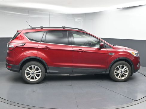Used 2018 Ford Escape SEL image 9