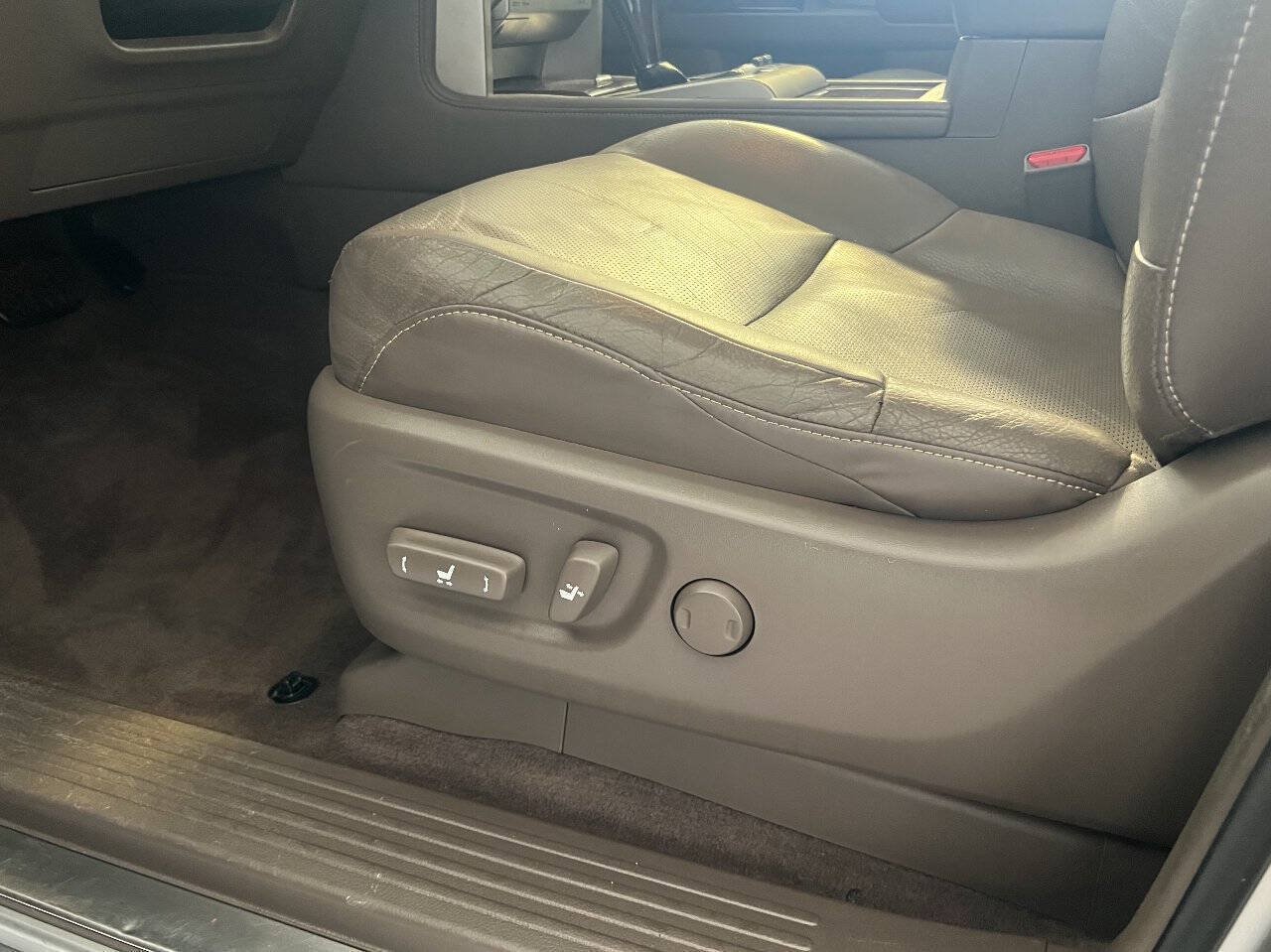 Used 2018 Lexus GX 460 Premium w/ Premium Package AWD/4WD image 26