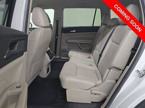Used 2023 Volkswagen Atlas SE w/ Black Wheel Package FWD image 7