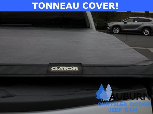 Used 2024 GMC Canyon AT4 w/ Technology Package image 8