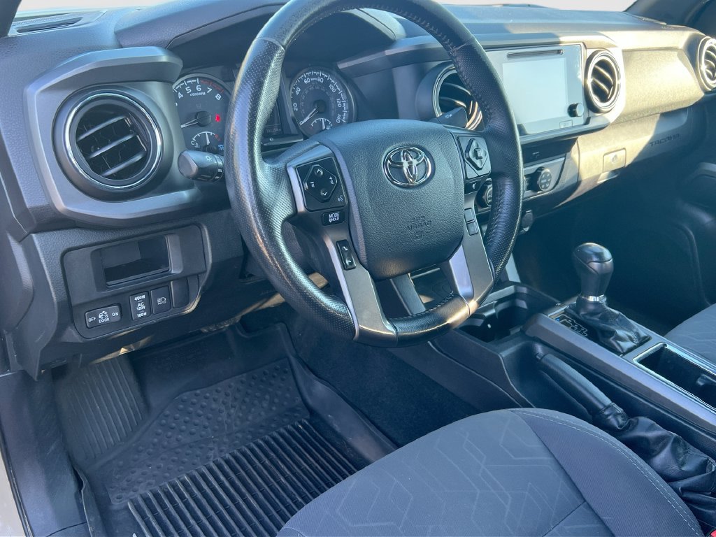 Used 2019 Toyota Tacoma TRD Sport AWD/4WD image 42