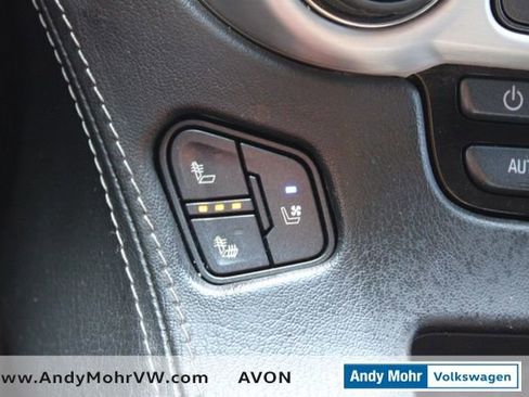 Used 2018 GMC Yukon SLT image 45