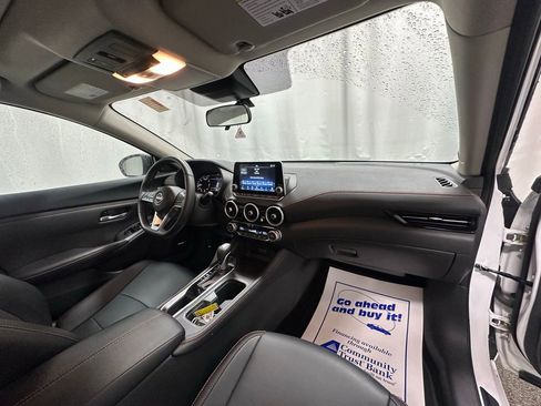 Used 2024 Nissan Sentra SR w/ SR Premium Package image 22