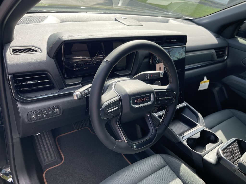 New 2027 GMC Terrain AT4 w/ Technology Package II AWD/4WD image 10