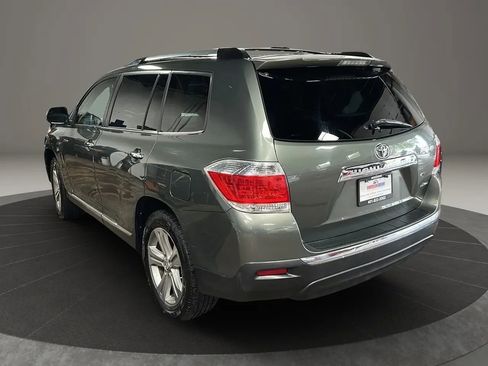 Used 2013 Toyota Highlander Limited image 3