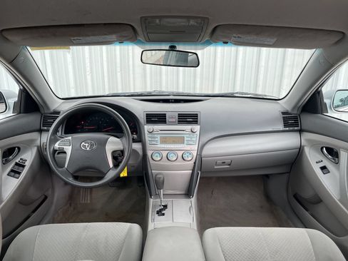 Used 2009 Toyota Camry LE FWD image 19