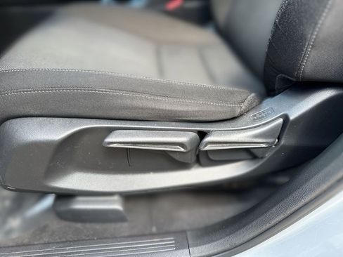 Used 2023 Honda CR-V LX image 14