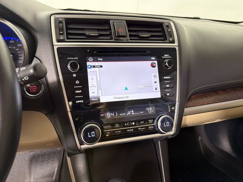 Used 2019 Subaru Outback 2.5i Limited AWD/4WD image 18