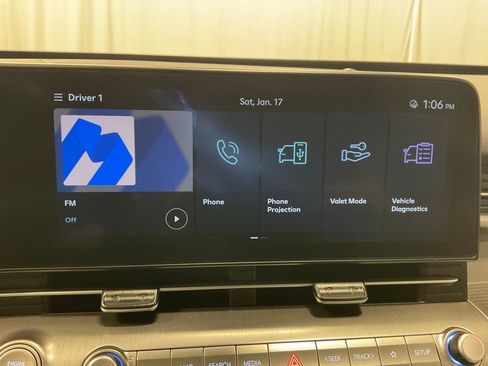 Used 2024 Hyundai Kona SEL image 14