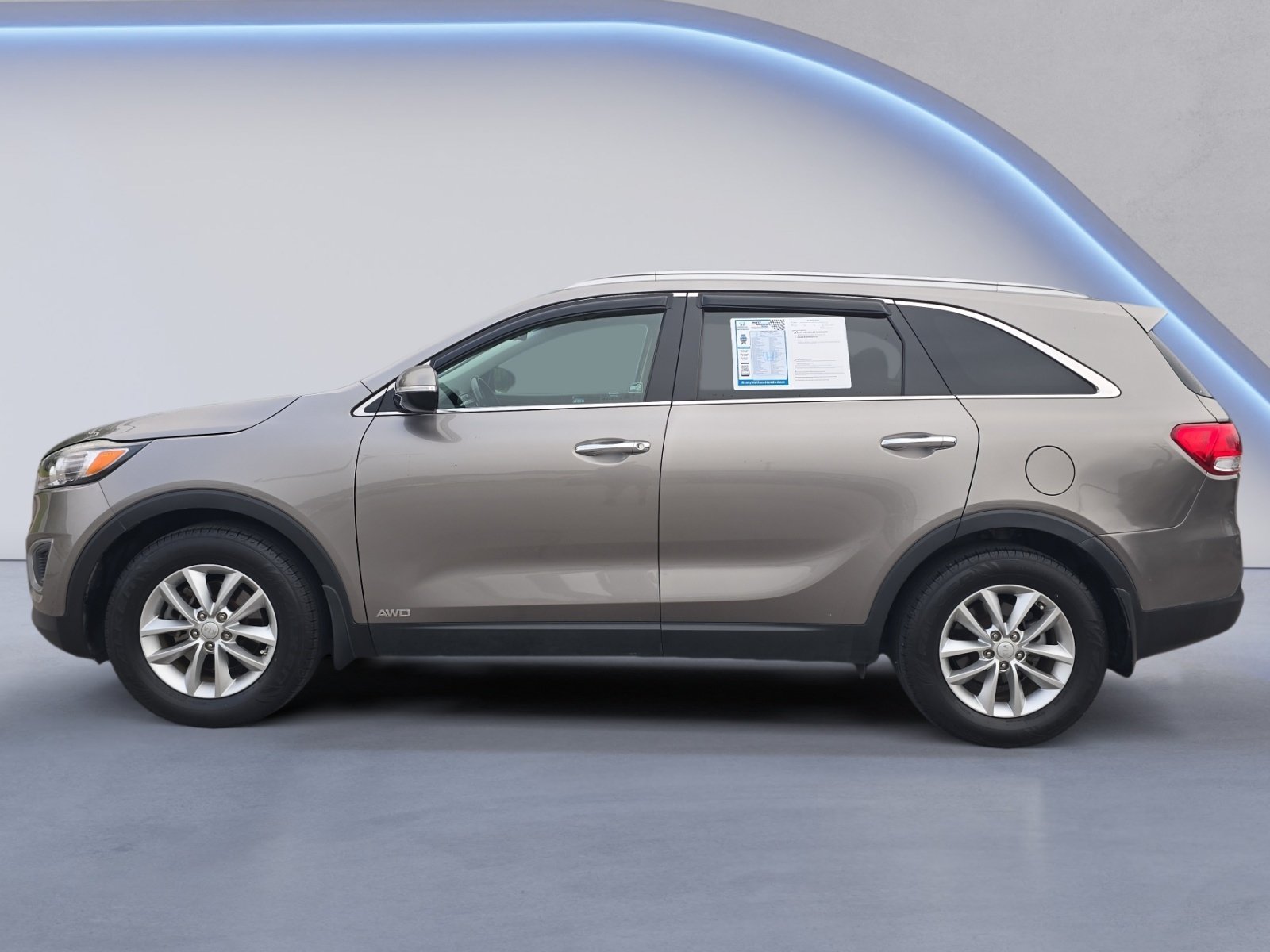 Used 2018 Kia Sorento AWD image 2