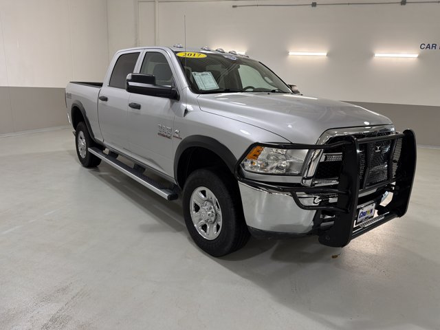 Used 2017 RAM 2500 Tradesman w/ Chrome Appearance Group AWD/4WD image 4