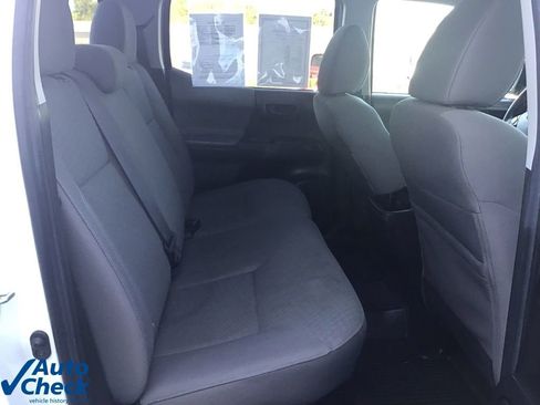 Used 2022 Toyota Tacoma SR image 15