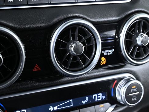 Used 2020 Nissan Sentra SV image 18