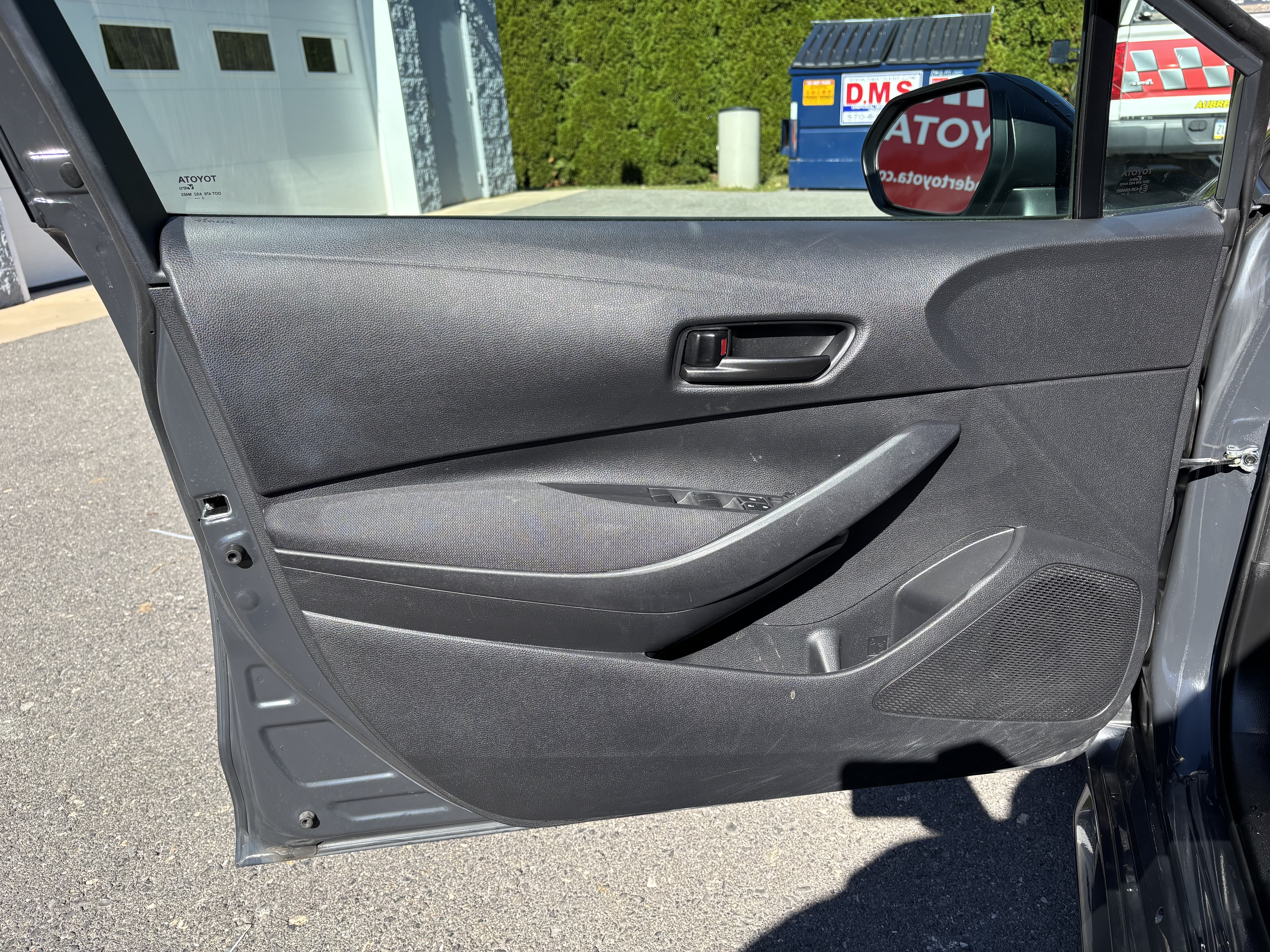 Used 2024 Toyota Corolla LE FWD image 16