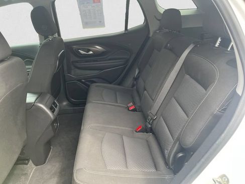 Used 2024 GMC Terrain SLE AWD/4WD image 13