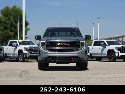 Used 2024 GMC Sierra 1500 AT4 w/ Technology Package AWD/4WD image 2
