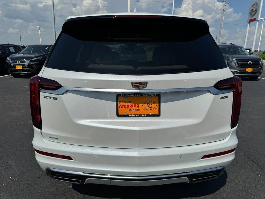Used 2024 Cadillac XT6 Premium Luxury w/ Technology Package AWD/4WD image 4