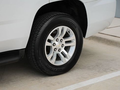 Used 2020 Chevrolet Tahoe LS w/ Enhanced Driver Alert Package RWD image 31