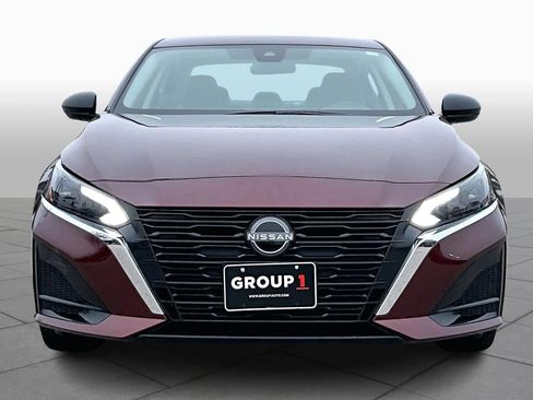 Used 2025 Nissan Altima 2.5 SV image 3