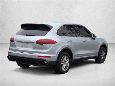 Used 2016 Porsche Cayenne AWD/4WD image 5