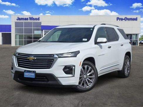 Certified 2023 Chevrolet Traverse Premier FWD image 1