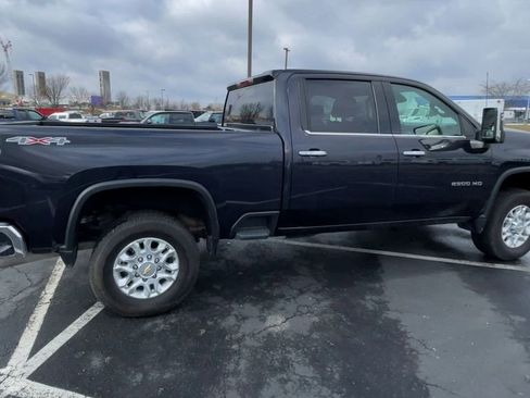 Used 2024 Chevrolet Silverado 2500 LTZ image 2