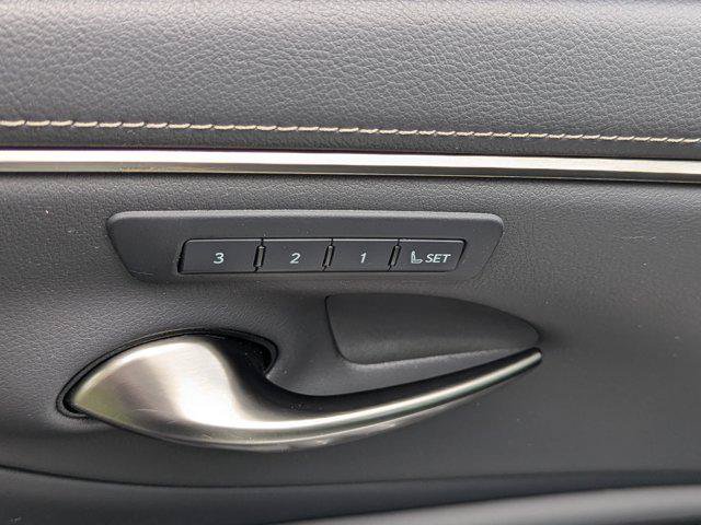 Used 2022 Lexus ES 350 w/ Premium Package FWD image 13