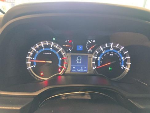 Used 2016 Toyota 4Runner SR5 AWD/4WD image 10