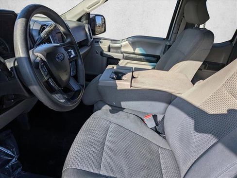 Used 2015 Ford F150 XLT image 11