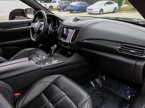 Used 2019 Maserati Levante S GranSport AWD/4WD image 16