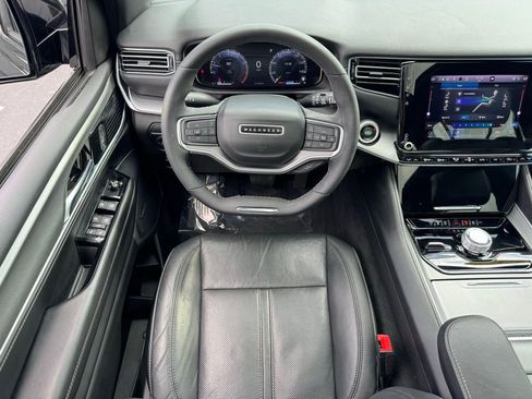 Used 2023 Jeep Wagoneer Series II image 18