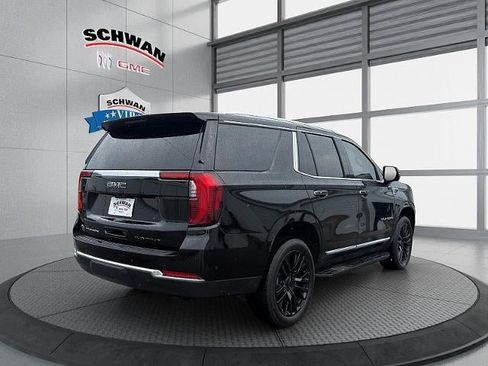 Used 2025 GMC Yukon Elevation w/ Elevation Premium Package AWD/4WD image 4